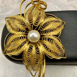 Vintage Filigree Gold Tone Flower Brooch Pin with Pearl Accent